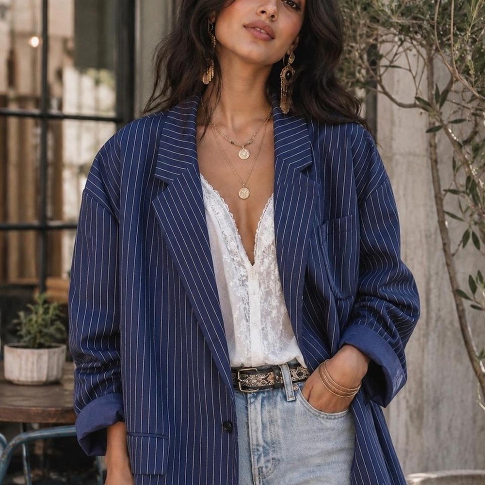 Jessica London navy blue pinstripe blazer with white vertical stripes, size 32